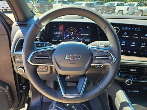 New 2026 Chevrolet Suburban Z71 w/ Comfort Package AWD/4WD image 28