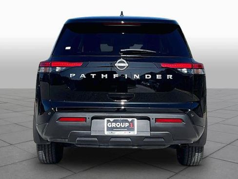 Certified 2025 Nissan Pathfinder S FWD image 5