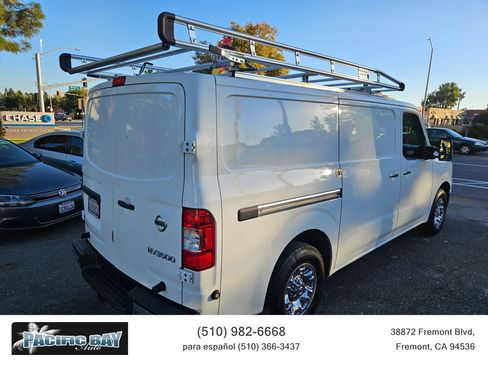 Used 2019 Nissan NV 3500 SL image 7
