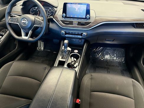 Used 2023 Nissan Altima 2.5 SV image 12