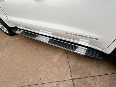 Used 2019 GMC Sierra 1500 SLT w/ SLT Premium Package image 10