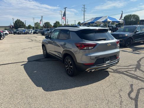 Used 2023 Chevrolet TrailBlazer ACTIV w/ Sun and Liftgate Package AWD/4WD image 8