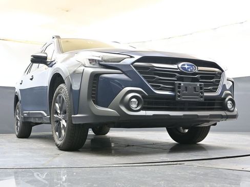 Certified 2025 Subaru Outback Onyx Edition AWD/4WD image 36