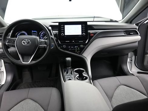 Used 2022 Toyota Camry LE FWD image 20