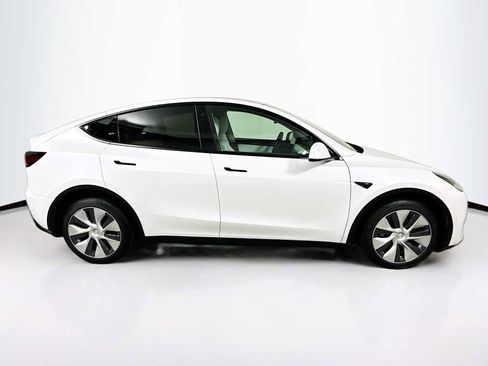 Used 2021 Tesla Model Y Long Range image 8