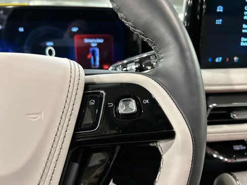 Used 2026 Lincoln Aviator Reserve w/ Illumination Package image 13