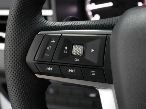 New 2026 Mitsubishi Outlander SE image 9