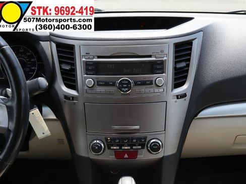 Used 2011 Subaru Legacy 2.5i Premium AWD/4WD image 17