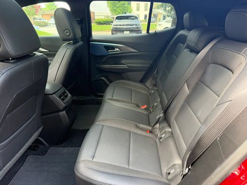 Used 2025 Chevrolet Equinox EV LT w/ Convenience Package FWD image 15