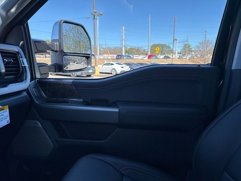 New 2026 Ford F250 Lariat image 38