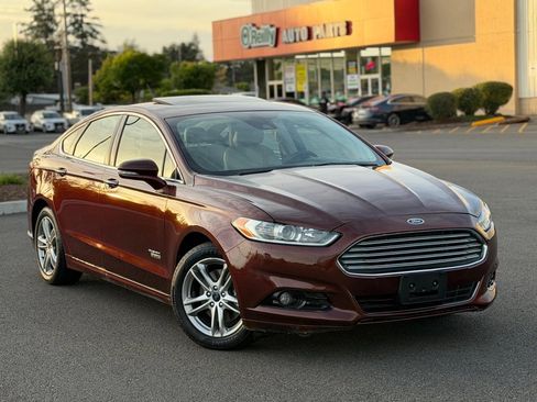 Used 2016 Ford Fusion Energi Titanium w/ Driver Assist Package FWD image 2