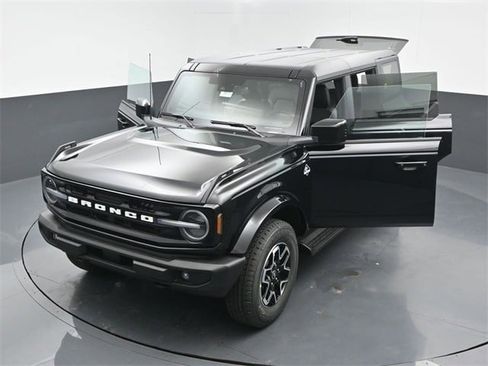 New 2025 Ford Bronco Outer Banks image 25