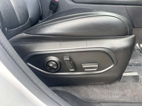Used 2022 Jeep Grand Cherokee Limited RWD image 14