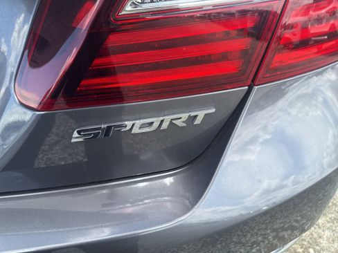 Used 2017 Honda Accord Sport image 16