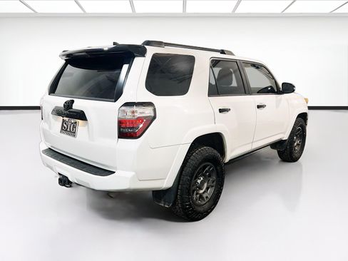 Used 2020 Toyota 4Runner Venture w/ Moonroof Package AWD/4WD image 4