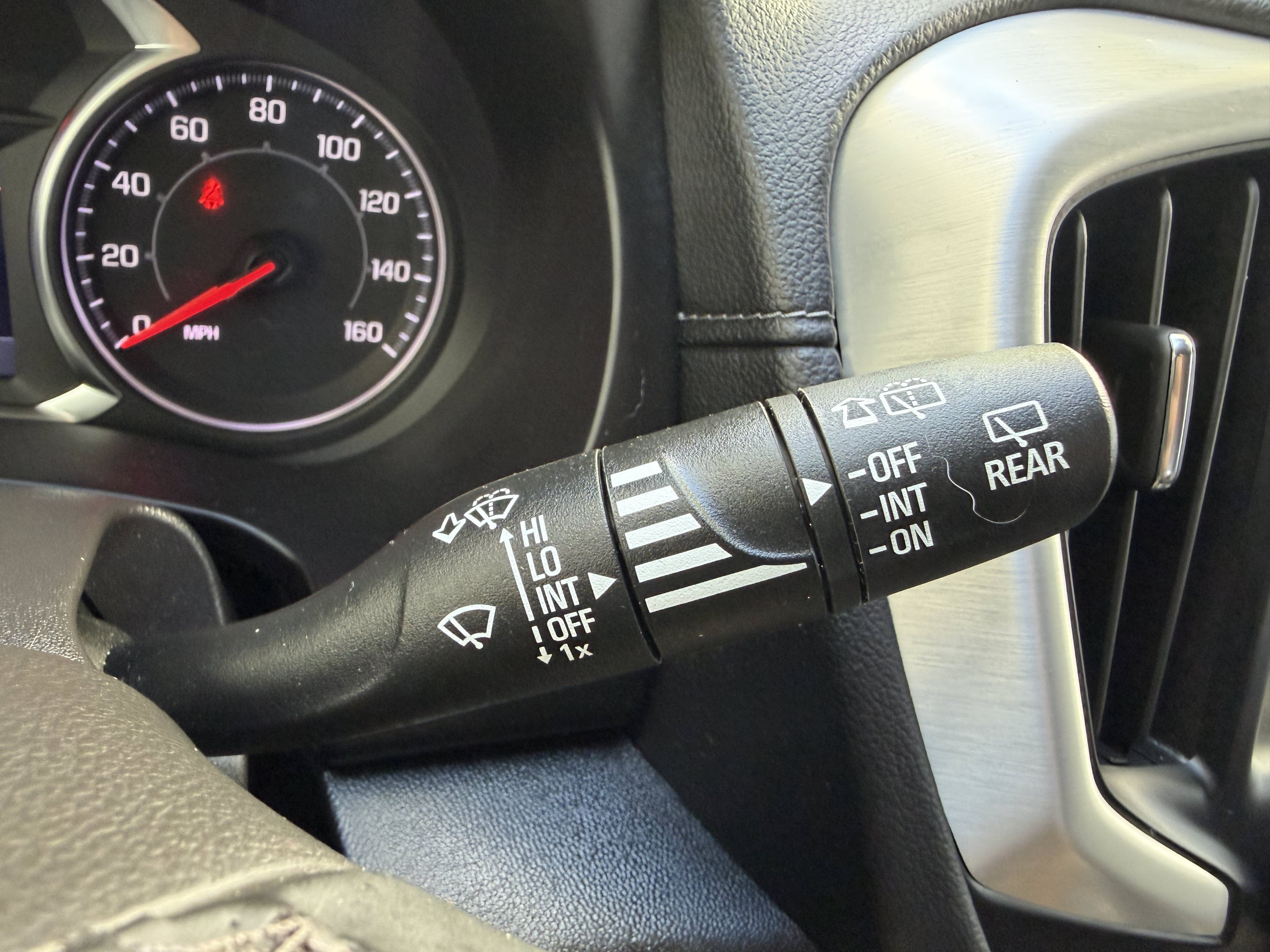Used 2024 GMC Terrain SLT w/ LPO, Floor Liner Package AWD/4WD image 17