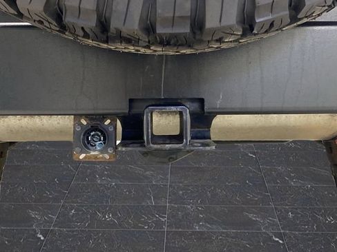 Used 2016 Jeep Wrangler Unlimited Rubicon w/ Connectivity Group image 27