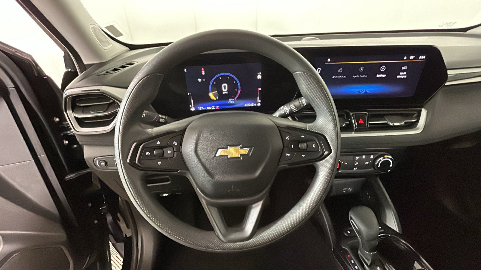 Used 2025 Chevrolet TrailBlazer LT AWD/4WD image 17