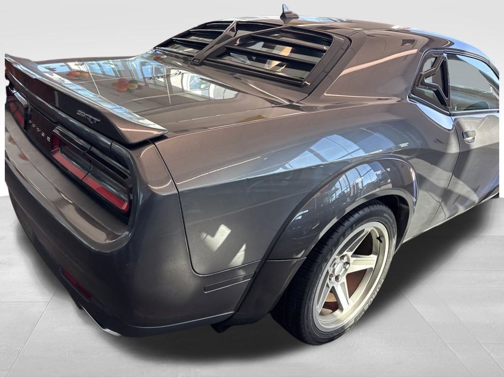 Used 2015 Dodge Challenger SRT w/ Technology Group RWD image 10