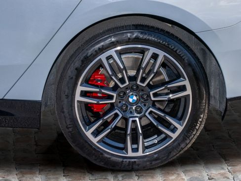 Used 2025 BMW 530i w/ M Sport Package RWD image 40