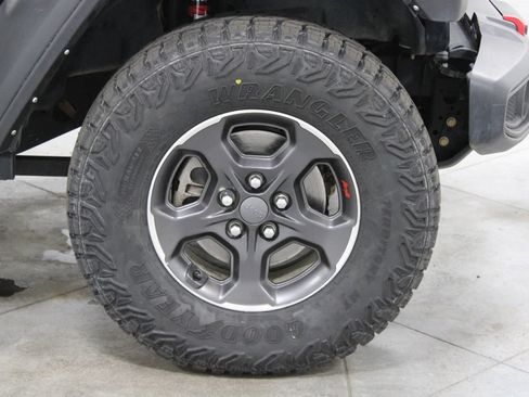 Used 2022 Jeep Gladiator Rubicon w/ Cold Weather Group AWD/4WD image 13