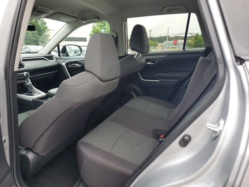 Used 2024 Toyota RAV4 XLE FWD image 11
