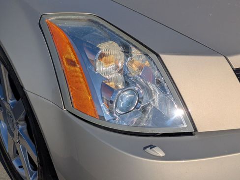 Used 2007 Cadillac XLR Base image 13