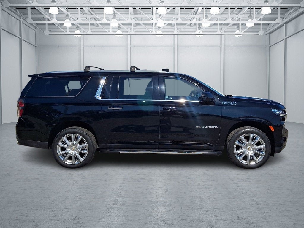 Certified 2023 Chevrolet Suburban High Country AWD/4WD image 9