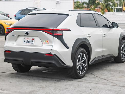 Used 2023 Toyota bZ4X XLE w/ Weather Package image 10