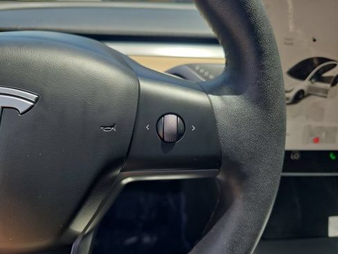 Used 2023 Tesla Model 3 Standard Range RWD image 26