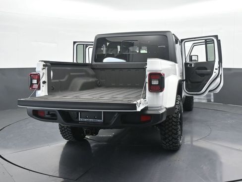 Used 2024 Jeep Gladiator Sport image 79
