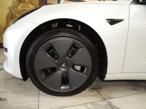 Used 2022 Tesla Model 3 Long Range image 9