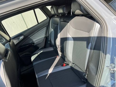 Used 2023 Volkswagen ID.4 Pro S image 23