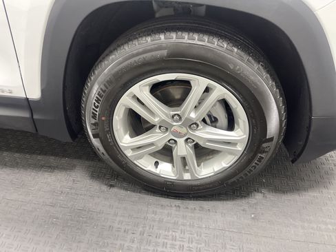 Used 2024 GMC Terrain SLE FWD image 29