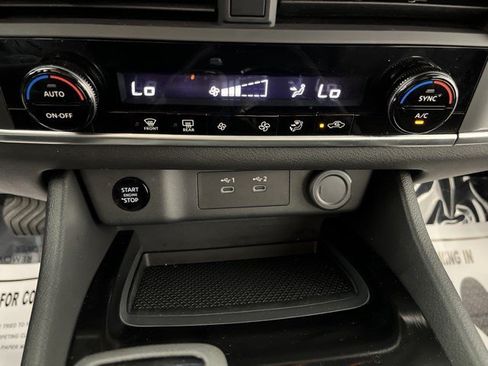 Used 2026 Nissan Rogue SV FWD image 23