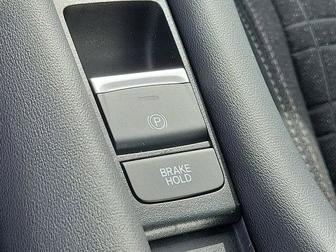 Used 2023 Honda HR-V LX image 25