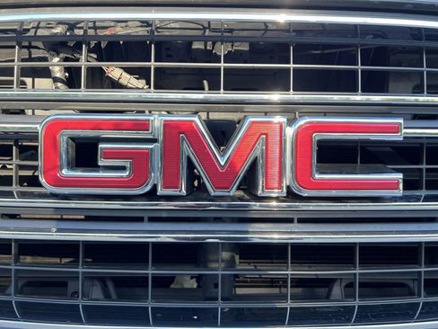 Used 2020 GMC Yukon SLT w/ Open Road Package AWD/4WD image 32