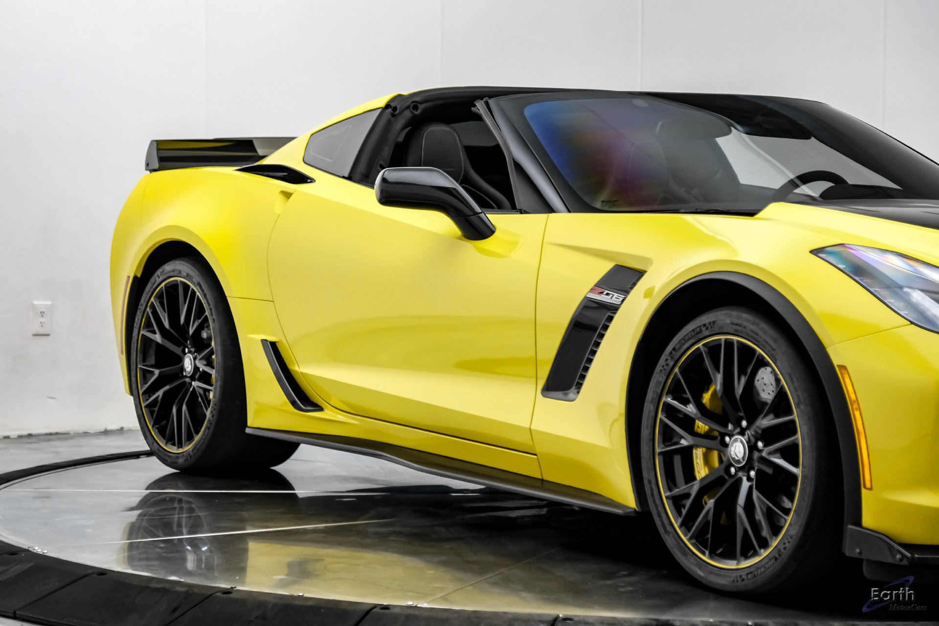 Used 2016 Chevrolet Corvette Z06 w/ C7.r Special Edition RWD image 32