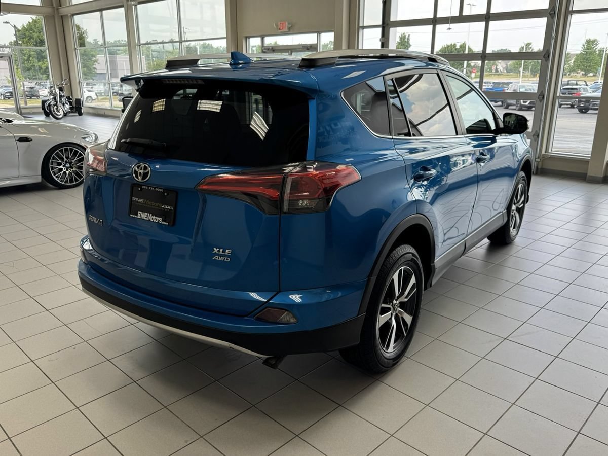 Used 2016 Toyota RAV4 XLE AWD/4WD image 8