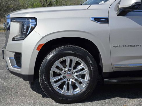 Used 2021 GMC Yukon SLT w/ Rear Media and Nav Package image 8