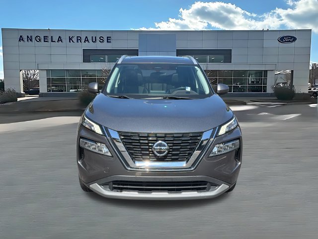Used 2021 Nissan Rogue SV w/ Premium Package FWD image 2