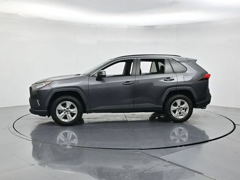 Used 2019 Toyota RAV4 XLE FWD image 6