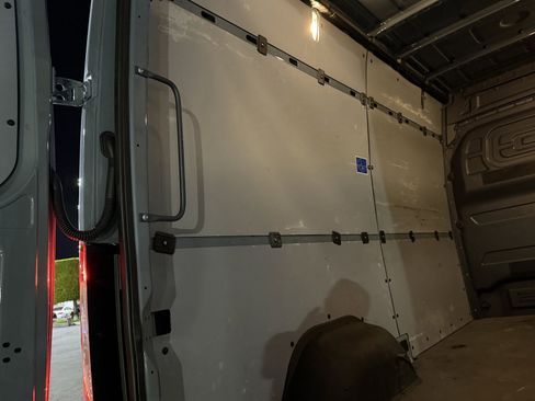 Used 2023 Mercedes-Benz Sprinter 2500 image 13