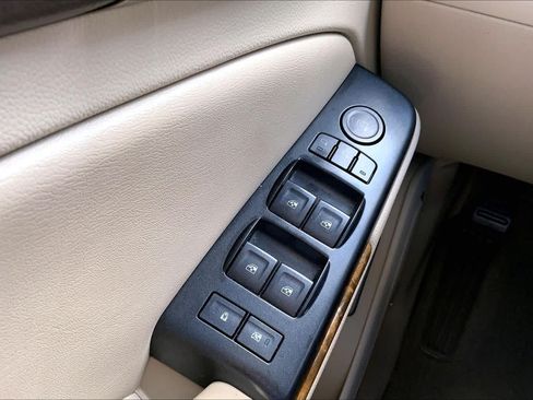 Used 2017 GMC Yukon Denali RWD image 35