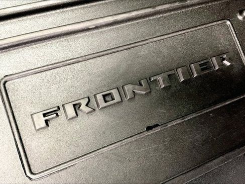 Used 2022 Nissan Frontier SV w/ Technology Package image 31