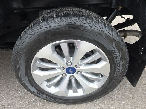 Used 2015 Ford F150 Lariat image 6