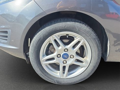 Used 2019 Ford Fiesta SE image 4