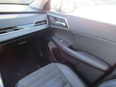 Used 2023 Mitsubishi Outlander SE FWD image 21