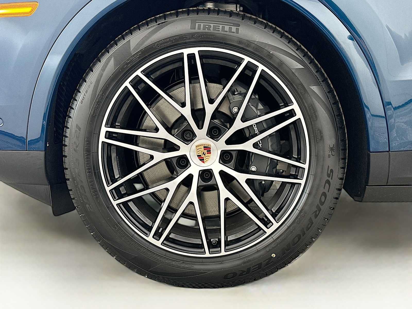 Used 2026 Porsche Cayenne Coupe AWD/4WD image 33