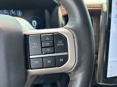 Used 2024 Ford Expedition Limited AWD/4WD image 9
